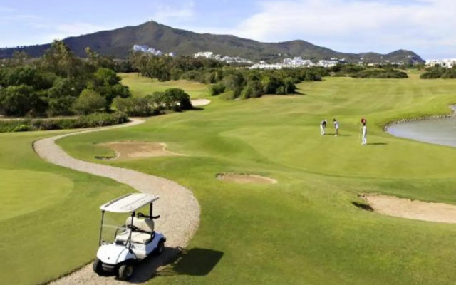 Piso céntrico y a pie de playa.