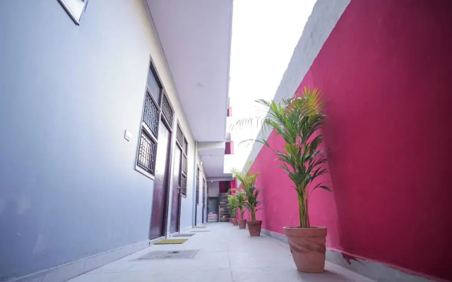Hotel Spark Inn || Near Motherhood Hospital