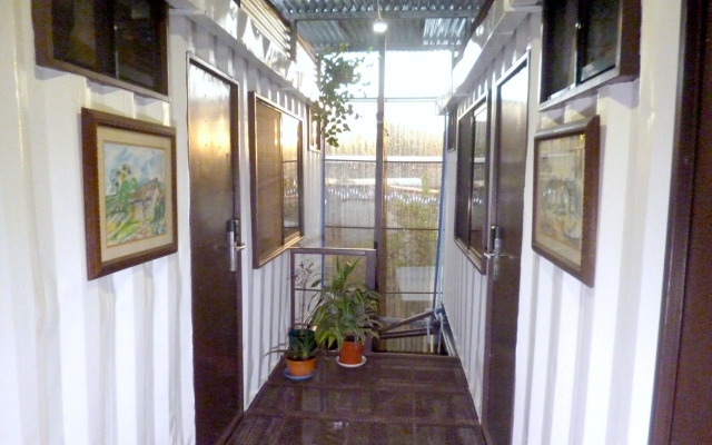 Costa Rica Eco-container Hotel