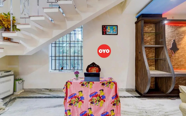 Oyo Flagship 701432 Queens Palace