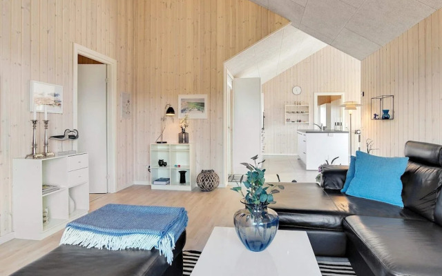 5 Star Holiday Home in Lokken