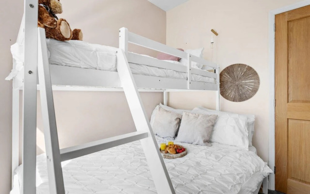 The Terrace - Light Bright Characterful Near Beaches