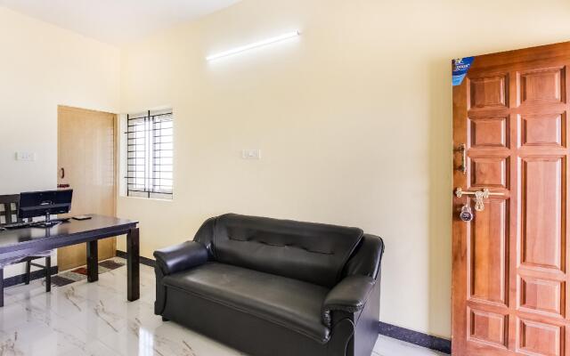 OYO 68460 Jai Sri Apartments
