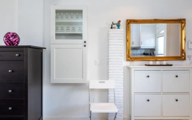 Apartment - 2 Bedrooms with Pool and WiFi - 107875