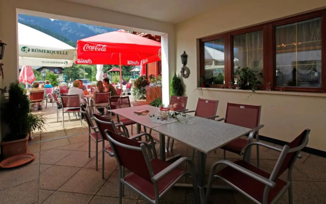 Dorf Café