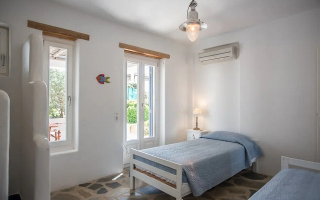 Seaside Villa Costal Vibes Walk to Beach