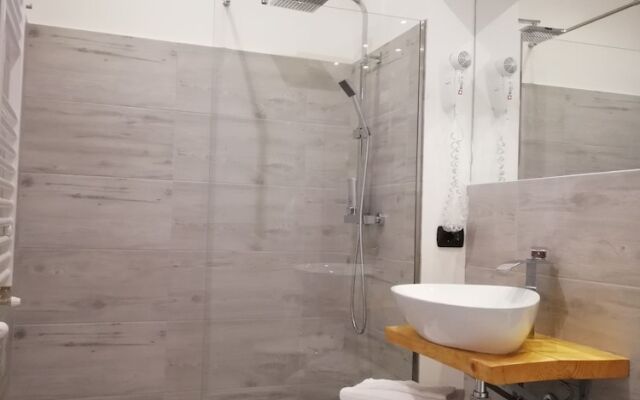 UP&B Rooms