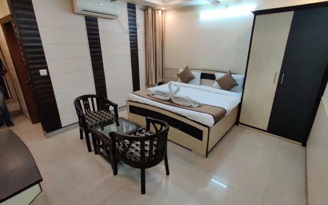 OYO 19453 Hotel Holy Basil