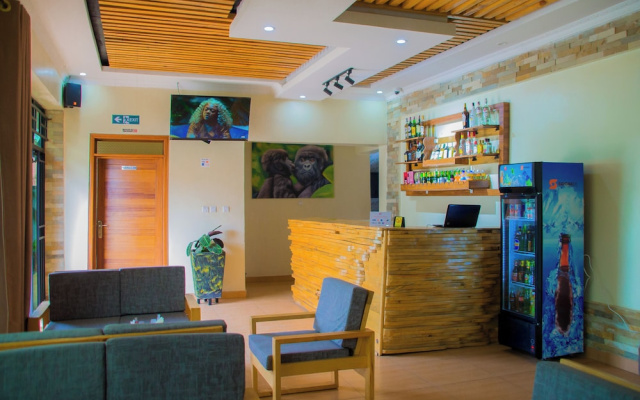 Rond Point Gorilla Boutique - Kinigi