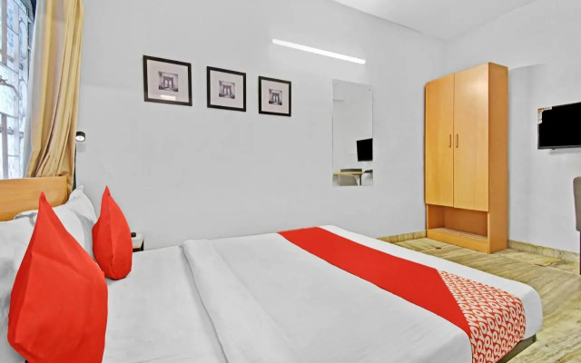 OYO 82317 Amaris Stay Hub
