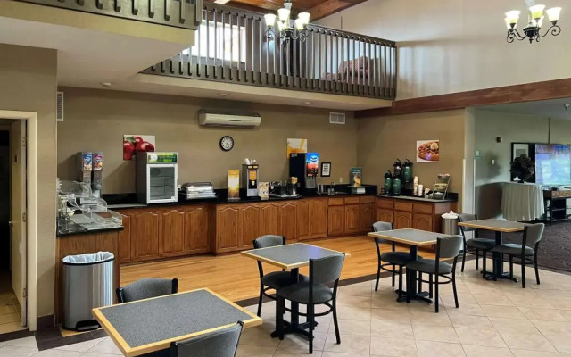 Holiday Inn Express Grants