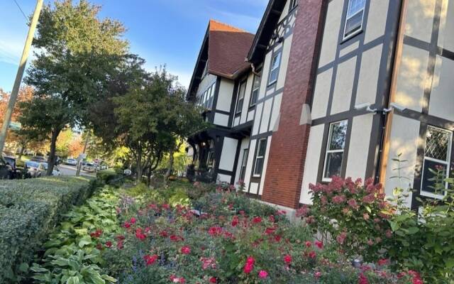 Frederick Stearns House Historic Inn