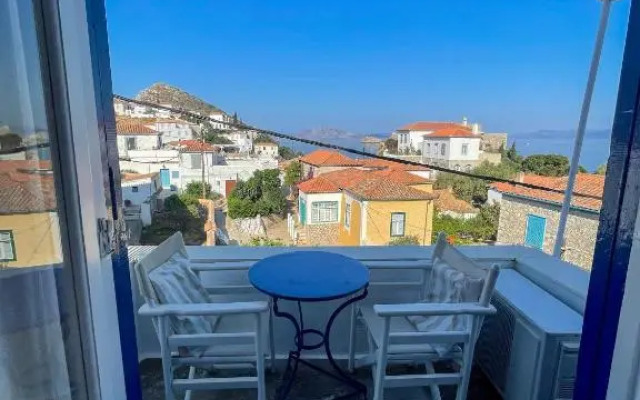 Zoe Apartments No 6 , Hydra Island Greece