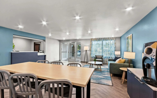 Woodspring Suites Gilbert - Mesa Gateway Airport