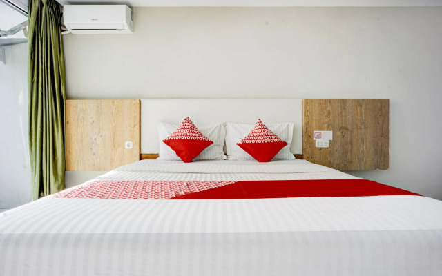 Collection O Gapura Hotel Near Parapat Penatapan Danau Toba