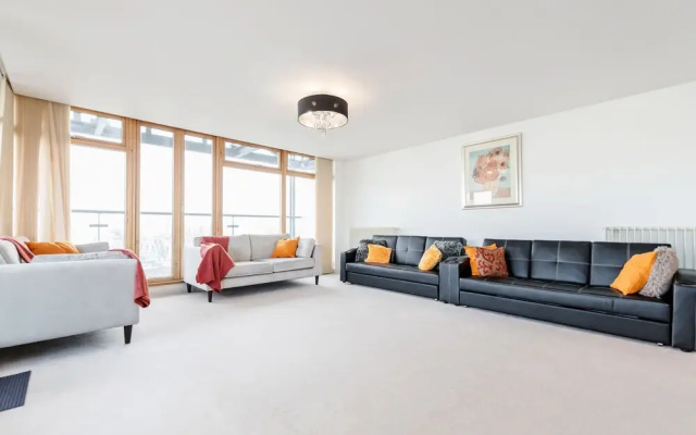 Premium London Excel Apartment