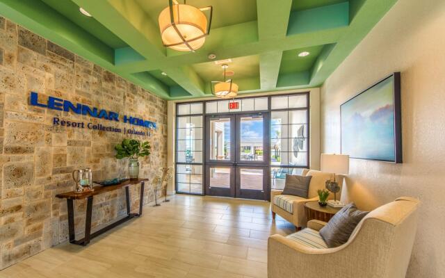 Chic townhouse with private pool near Disney