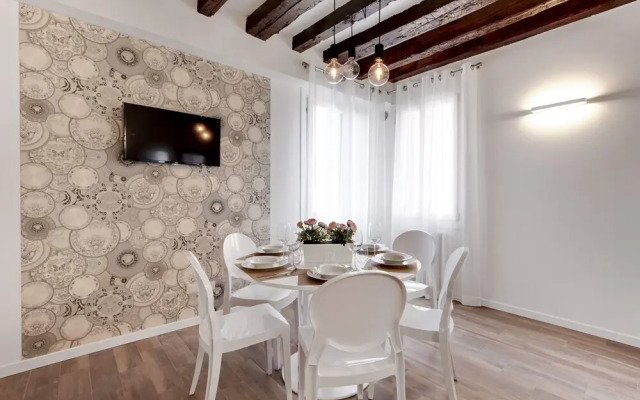 Laguna Luxury 1 by Wonderful Italy