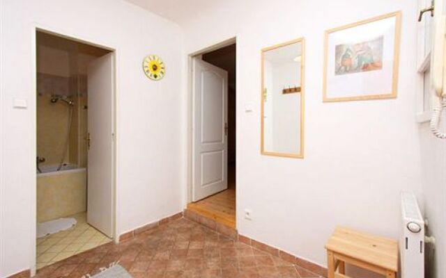 Apartments at the Golden Plough