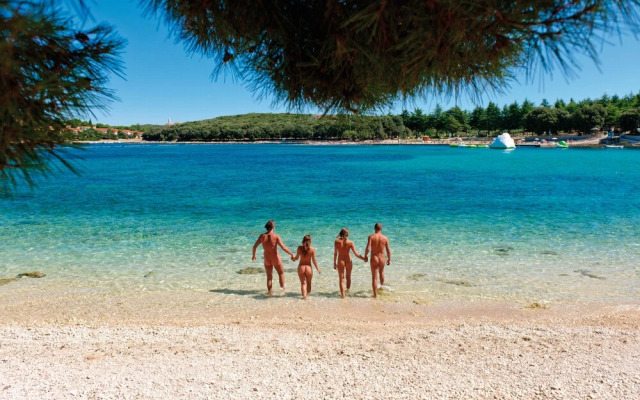 Maistra Camping Koversada Uncovered Naturist Mobile homes