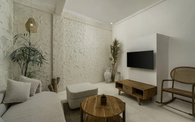 Casa Amor by GORO