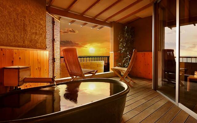 Tenku Kaiyu no Yado Suehiro