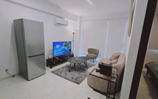 104 NIC - 102 Stay Cosmo City Suite
