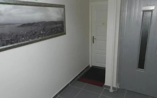 Simal Airport Suites