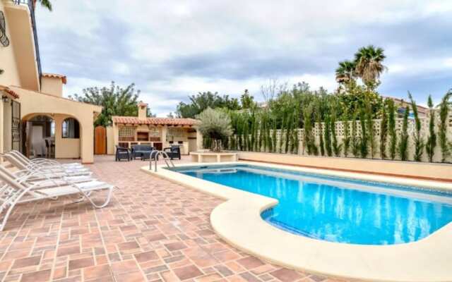Villa - 3 Bedrooms with Pool and WiFi - 106411