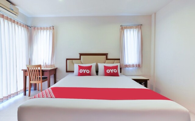 Lake View Phuket Place by OYO Rooms