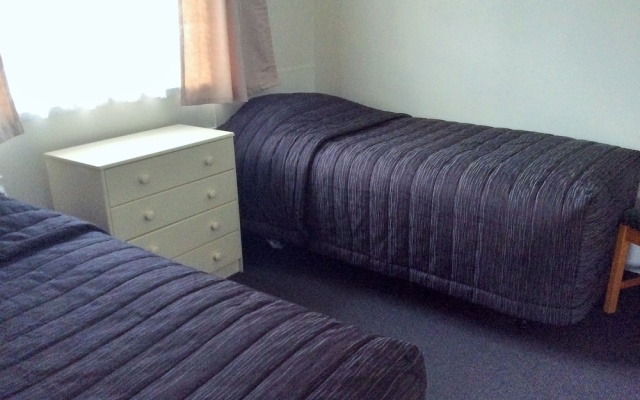 Alexandra Garden Court Motel