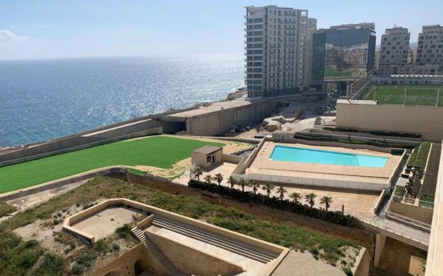 Sliema Seafront with Pool