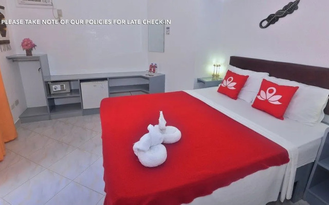 ZEN Rooms Station 3 Angol Road