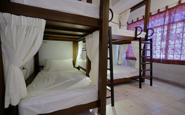 Leisure Lodge