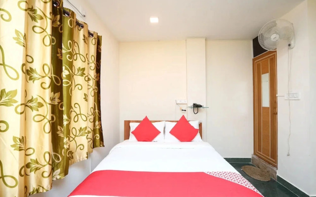 V Wella Comforts By OYO Rooms