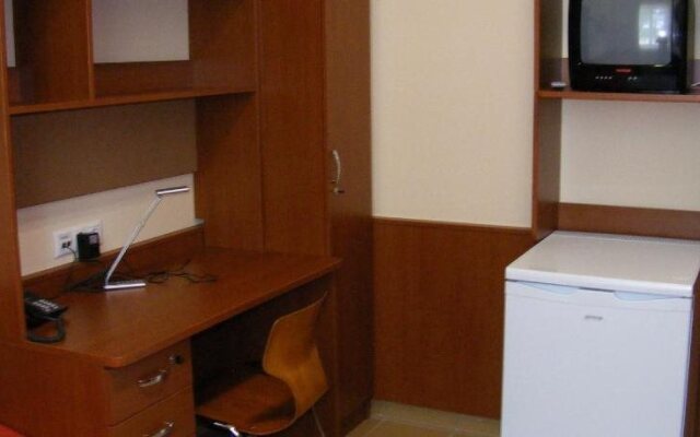 Study K & M Hotel