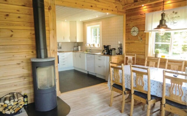 Amazing Home in Huskvarna With Jacuzzi, Sauna and Wifi