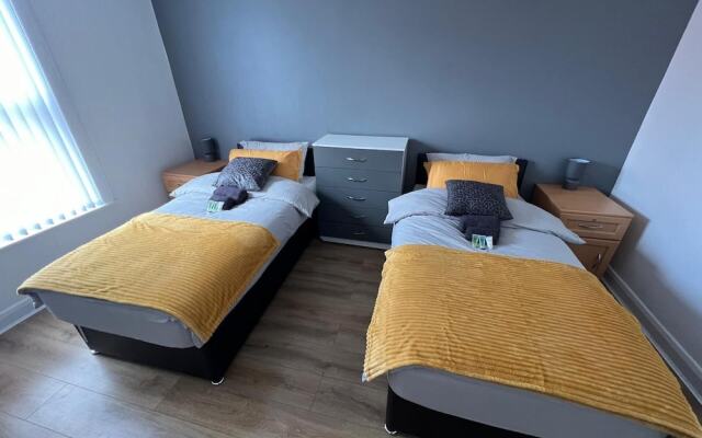 City Escape - Charming 2-bed House