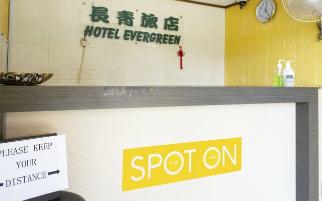 SPOT ON 89582 Evergreen Hotel