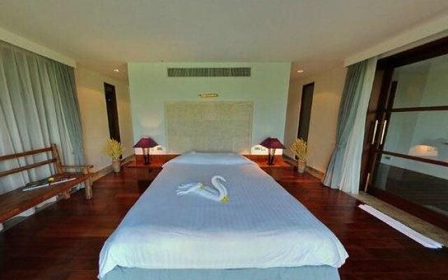 Solymar Villa