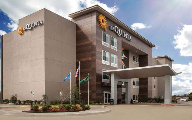 La Quinta Inn & Suites by Wyndham Owasso