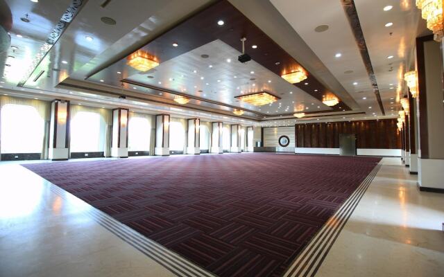 OYO 1821 Aarya Grand Hotel and Resort