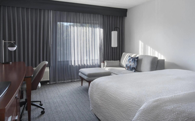Courtyard by Marriott Norwalk