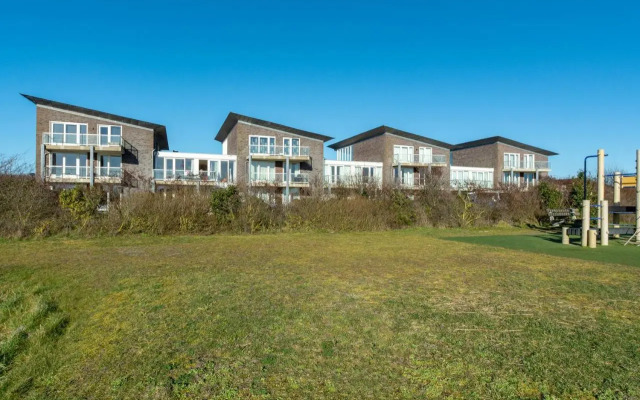 Beachside Apartment at Foot of Dunes