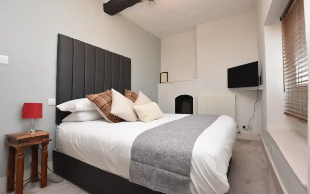 The Halford Bridge Inn