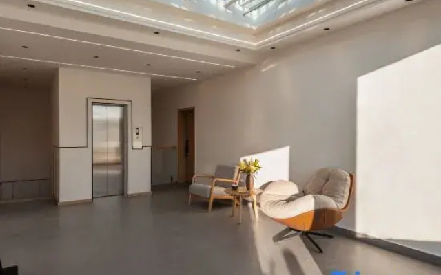 Lakeside Dream Chinese Inn