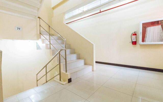 RedDoorz Plus @ RSG SS Residens Vito Cruz