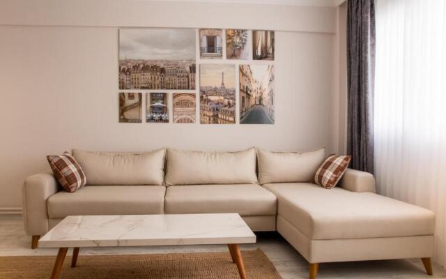 Gorgeous Flat With Balcony in Izmir Konak