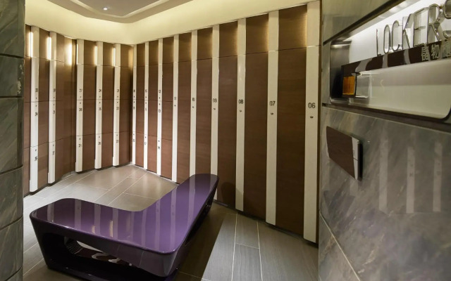 Royal Plaza Hotel