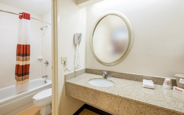 Red Roof Inn Jacksonville - Orange Park